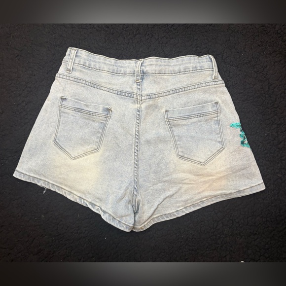 Floral Embroidered Denim Shorts - Picture 7 of 7